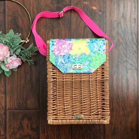 Lilly Pulitzer Handbags - Lilly Pulitzer Wicker Wine Basket